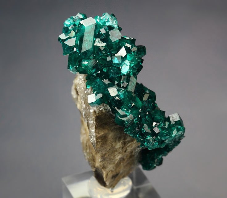 gem DIOPTASE, CALCITE