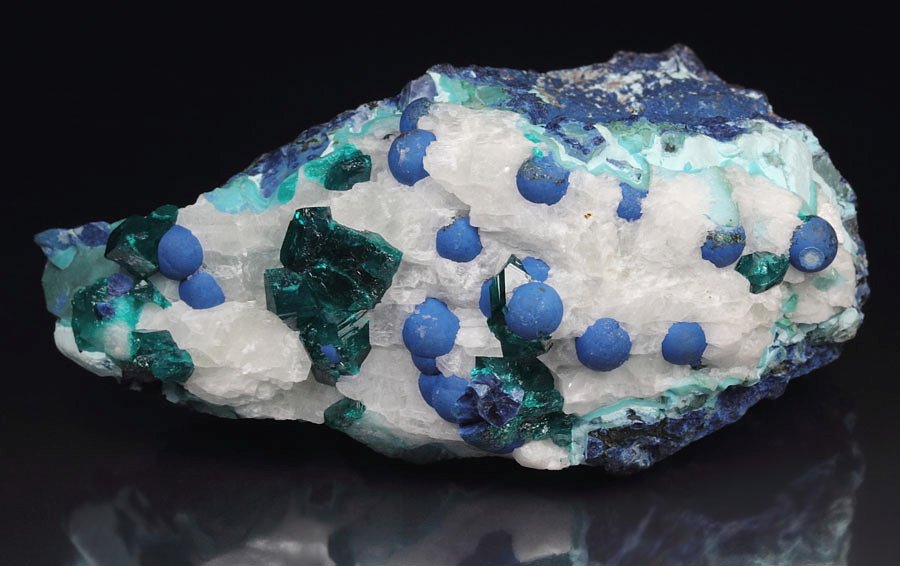 SHATTUCKITE, DIOPTASE, CHRYSOCOLLA, CALCITE