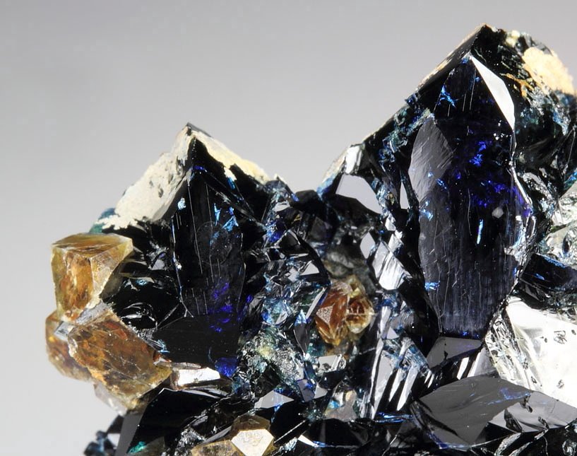 LAZULITE, SIDERITE, QUARTZ