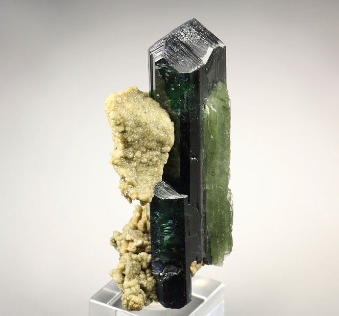 LUDLAMITE, VIVIANITE, SIDERITE 