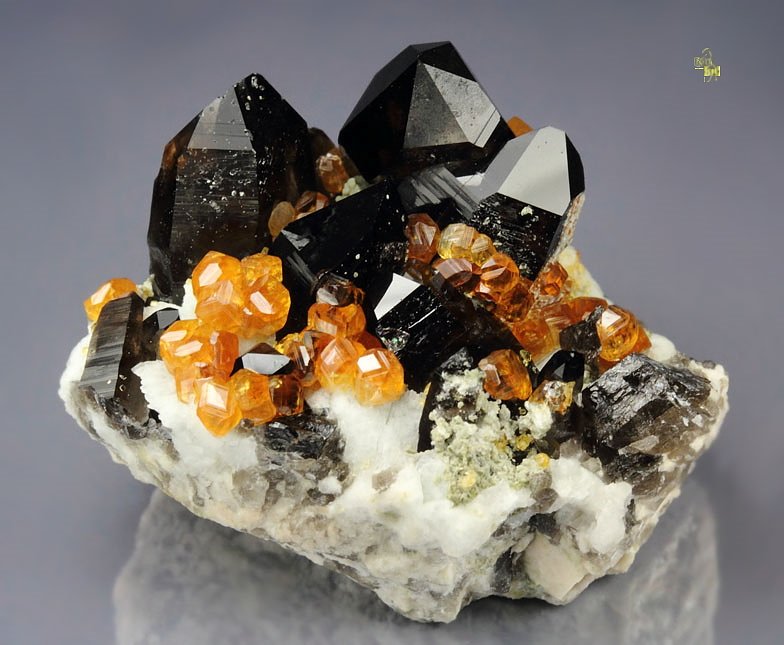 gem GARNET var. SPESSARTINE, QUARTZ var. SMOKY