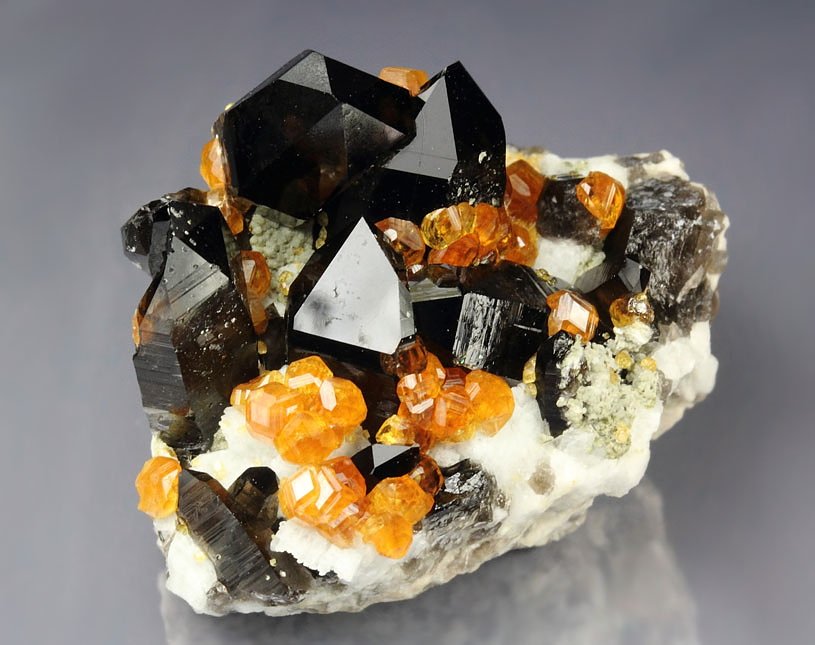 gem GARNET var. SPESSARTINE, QUARTZ var. SMOKY