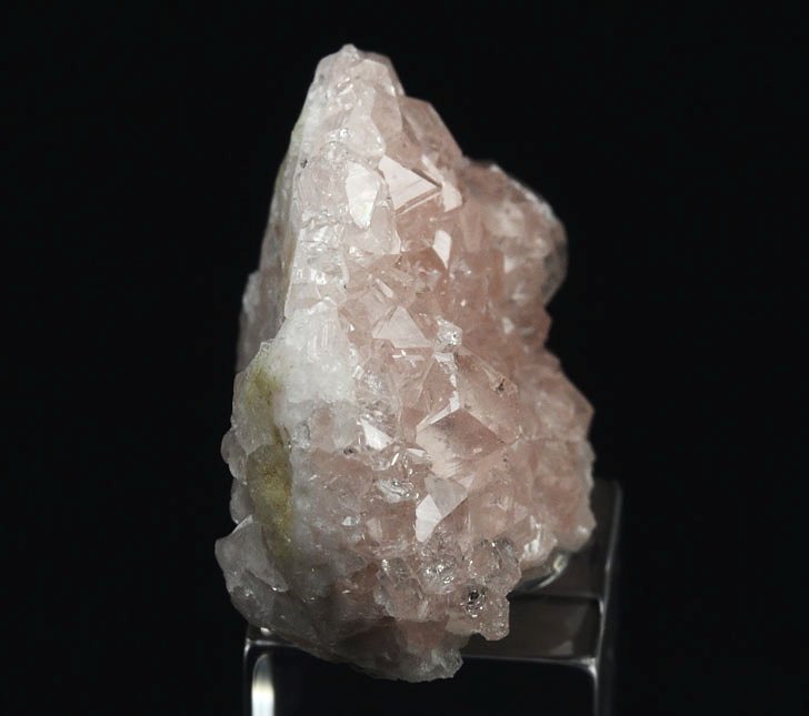 gem PINK GARNET var. GROSSULAR