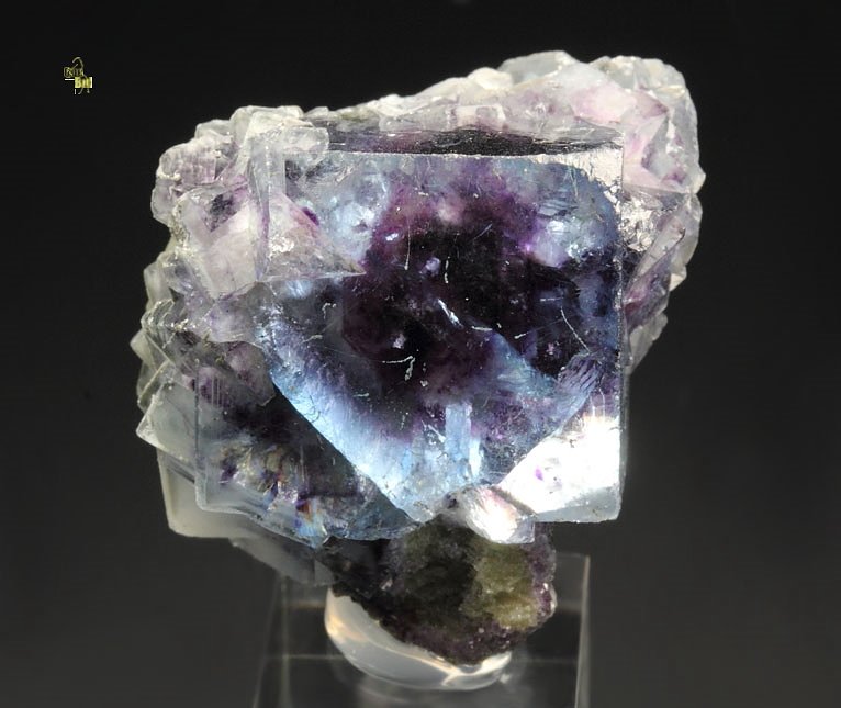 FLUORITE with phantoms, MUSCOVITE