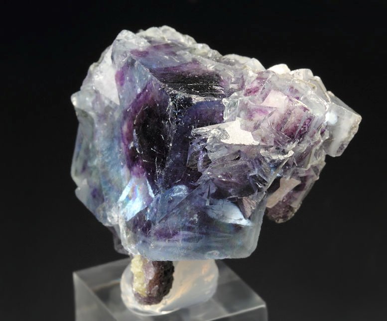 FLUORITE with phantoms, MUSCOVITE