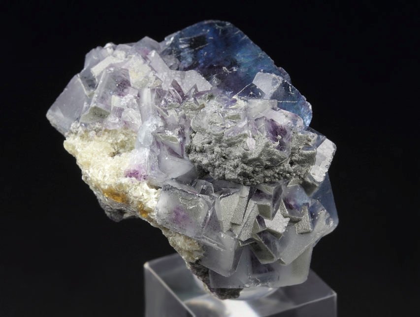 FLUORITE with phantoms, MUSCOVITE