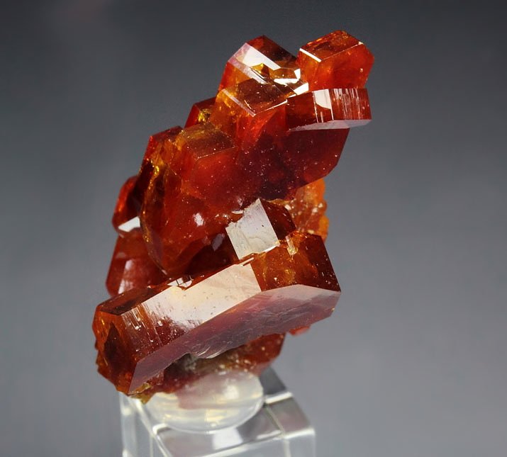 gemmy VANADINITE