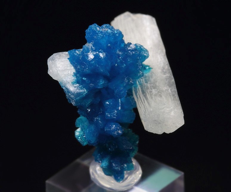 CAVANSITE, STILBITE