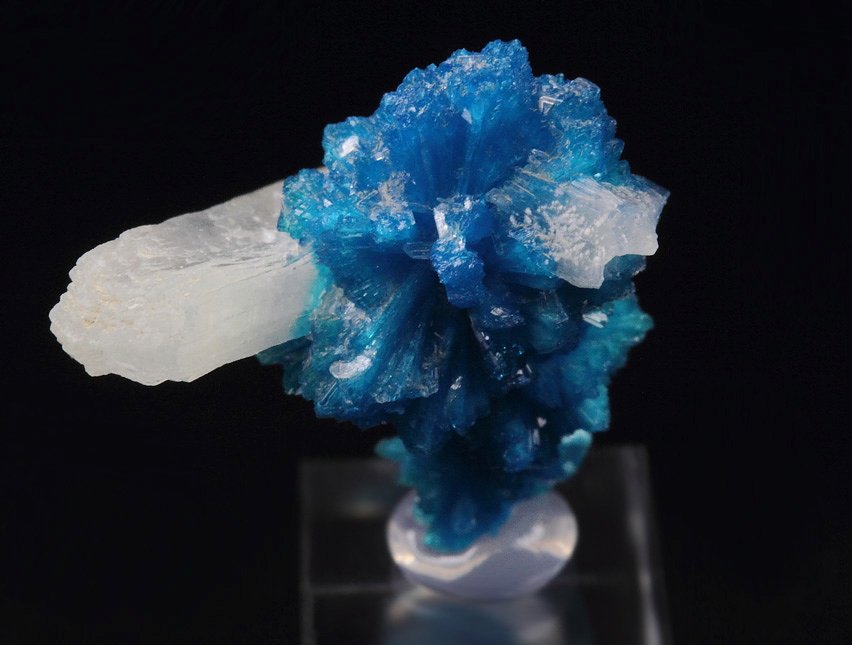 CAVANSITE, STILBITE