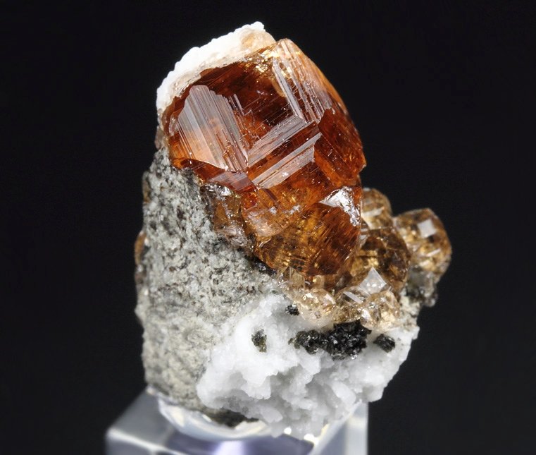 gem GARNET var. GROSSULAR, ALBITE