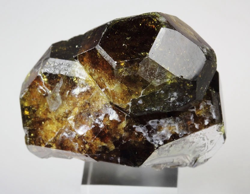 GARNET var. GROSSULAR