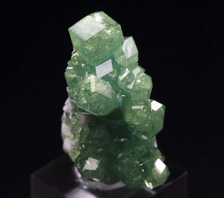 new find - gem GARNET var. ANDRADITE var. DEMANTOID, WOLLASTONITE