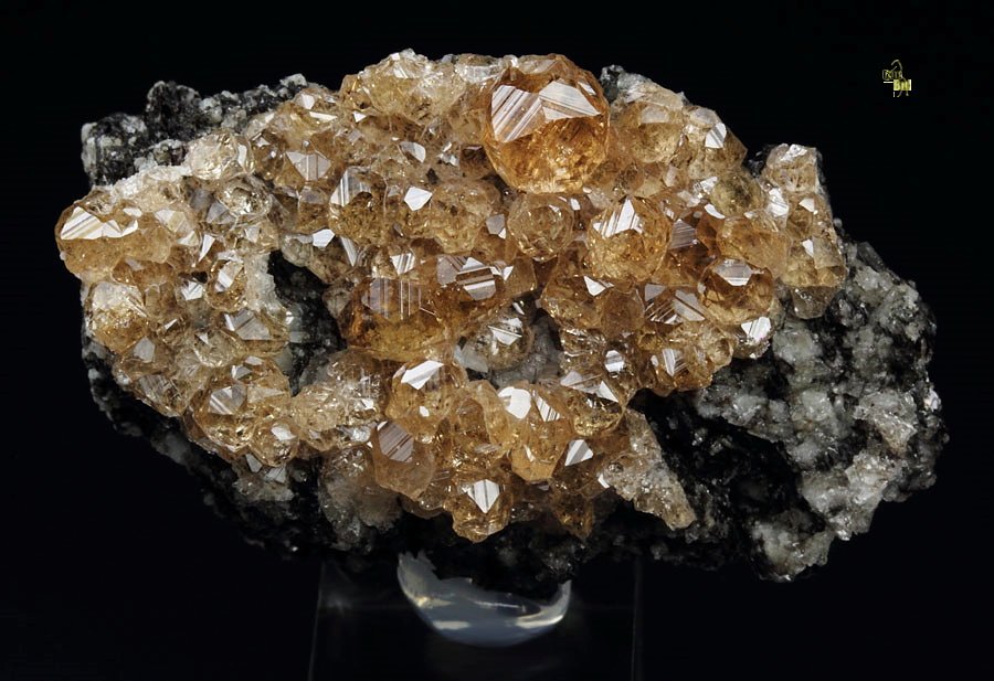 gem GARNET var. GROSSULAR