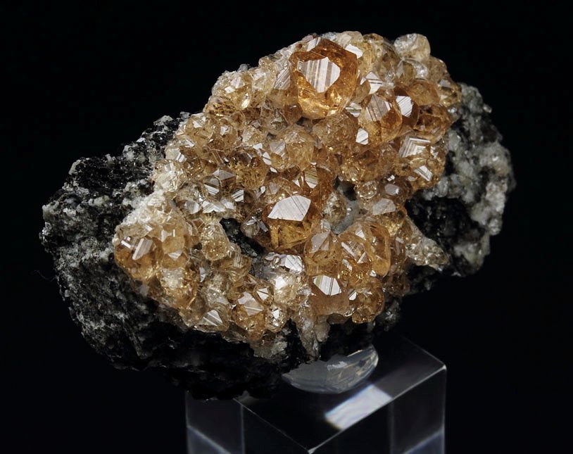 gem GARNET var. GROSSULAR