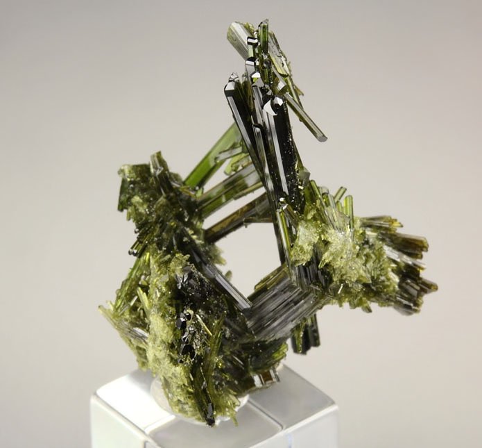 gemmy EPIDOTE