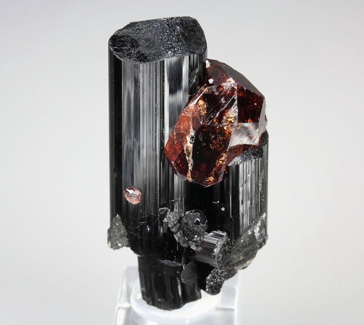 gem GARNET var. SPESSARTINE, TOURMALINE var. SCHORL