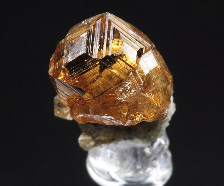 gem GARNET var. GROSSULAR