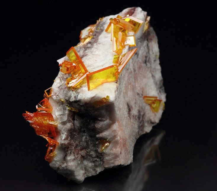 WULFENITE