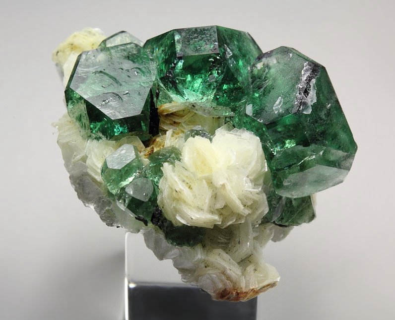 FLUORITE, MUSCOVITE