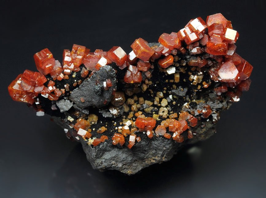 VANADINITE, GOETHITE