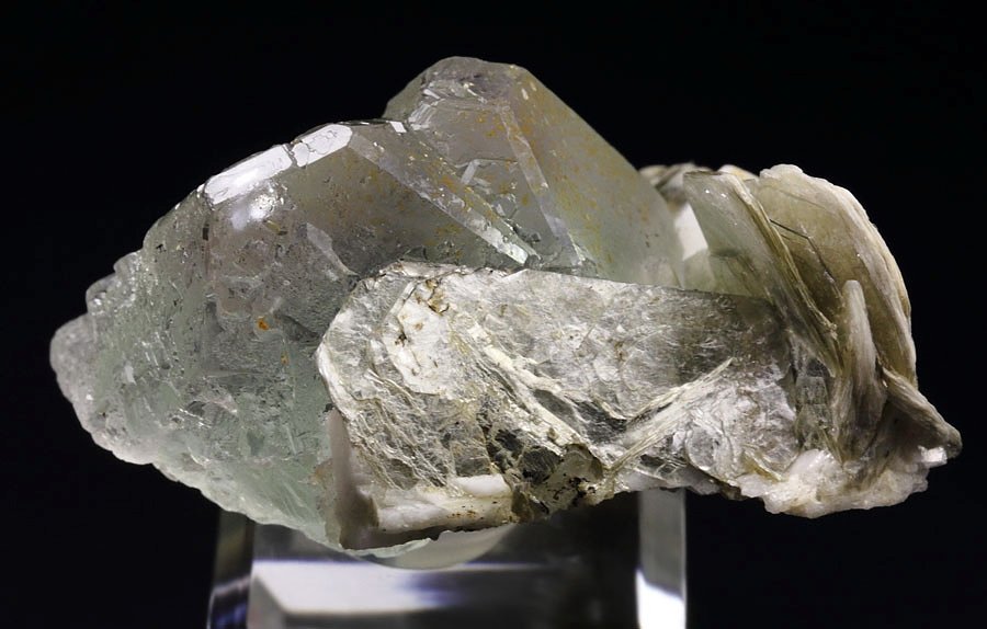 FLUORITE, MUSCOVITE, ALBITE