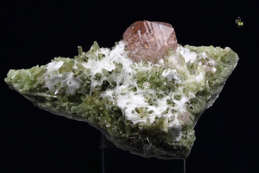 gem PINK GARNET var. GROSSULAR, WOLLASTONITE, DIOPSIDE 