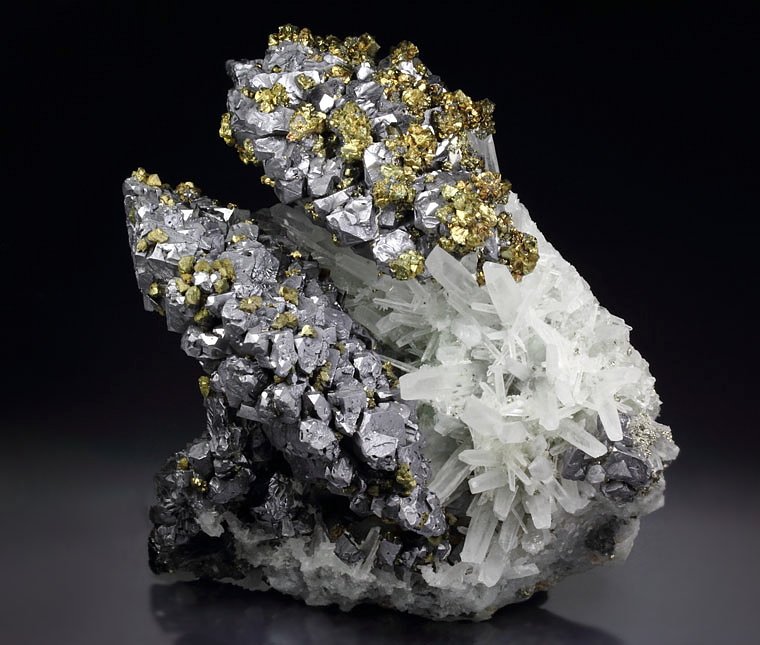 GALENA - SPINEL LAW TWIN, CHALCOPYRITE, QUARTZ, PYRITE