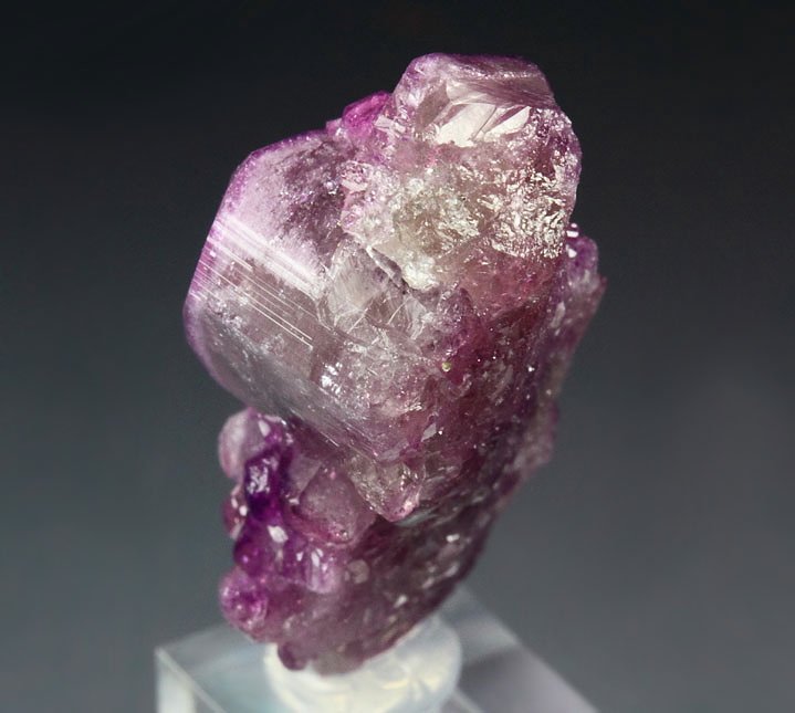 gemmy VESUVIANITE var. MANGANOAN