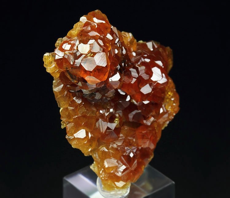 gem GARNET var. SPESSARTINE