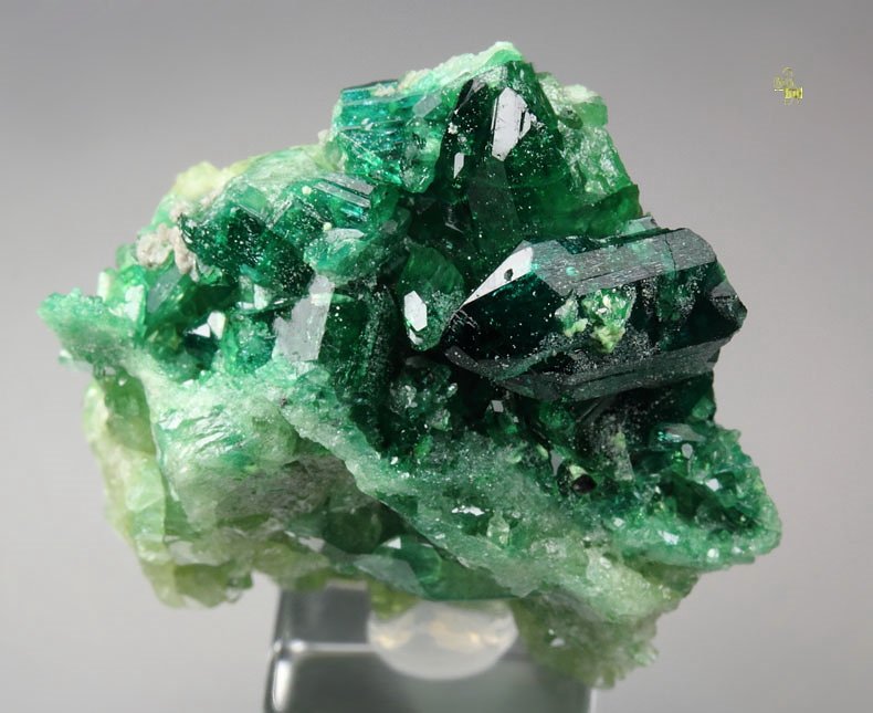 gemmy VESUVIANITE var. CHROMIAN