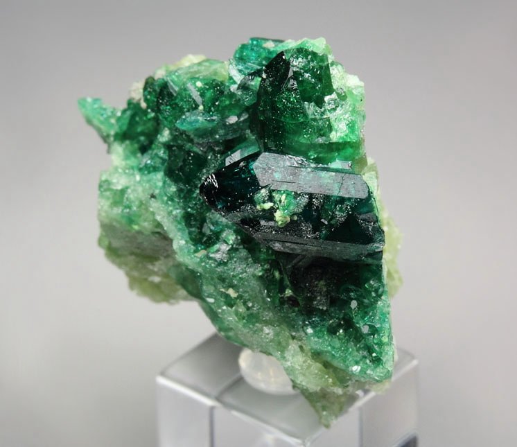 gemmy VESUVIANITE var. CHROMIAN