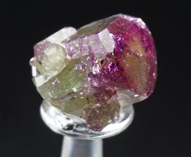 gem VESUVIANITE var. MANGANOAN