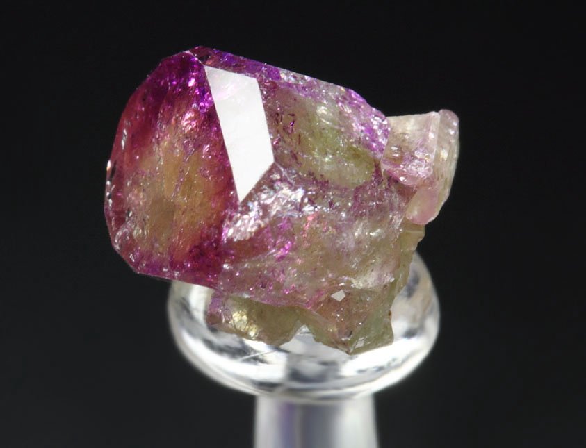 gem VESUVIANITE var. MANGANOAN