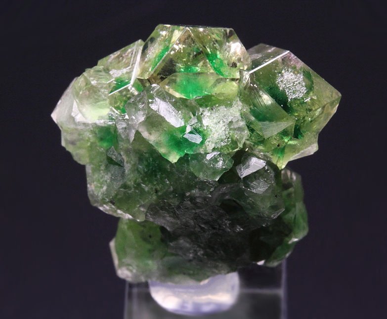 gem GARNET var. GROSSULAR with GREEN CHROMIAN PHANTOMS