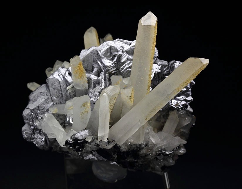 GALENA - SPINEL LAW TWIN, QUARTZ, CALCITE