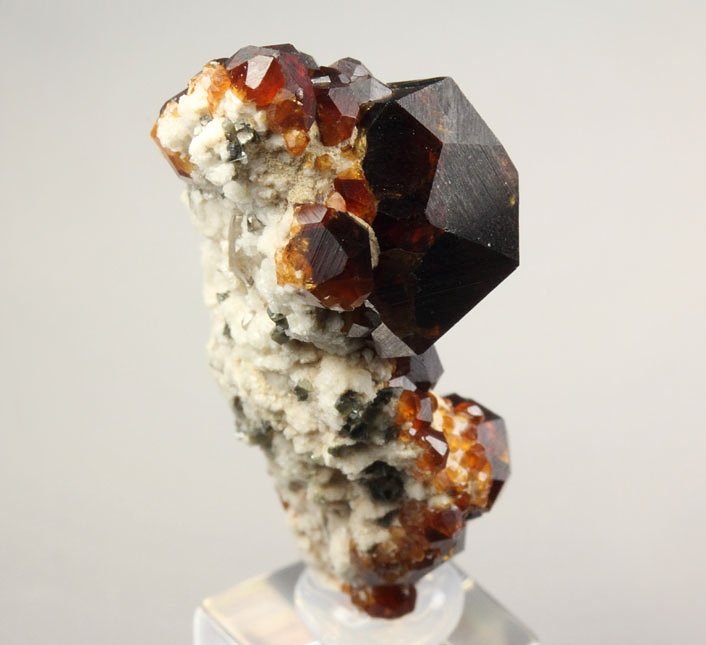 GARNET var. SPESSARTINE