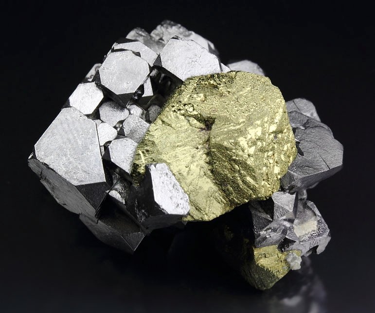 skeletal GALENA, CHALCOPYRITE