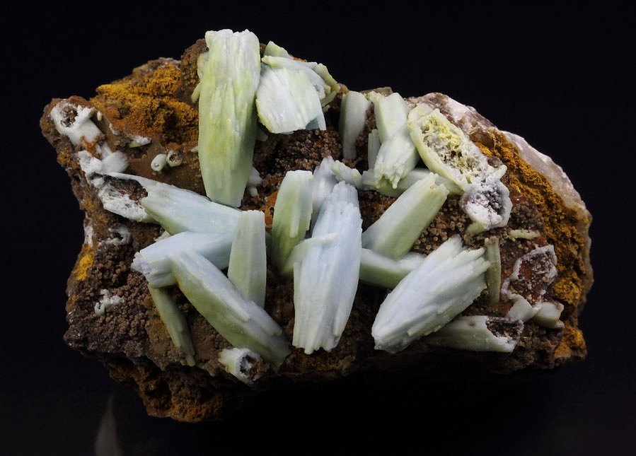 PLUMBOGUMMITE epimorph after PYROMORPHITE