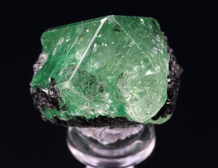 gem GARNET var. GROSSULAR var. TSAVORITE