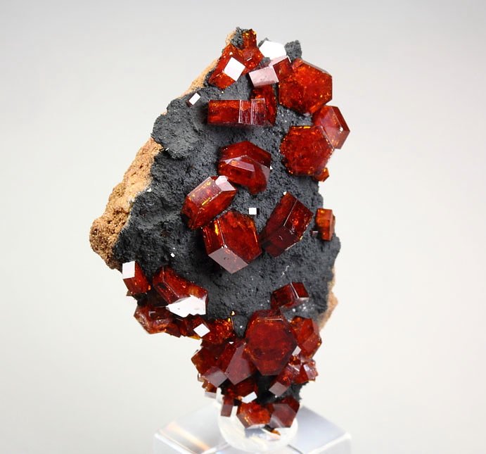 gemmy VANADINITE