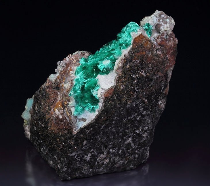 BROCHANTITE