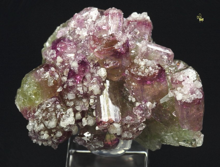 gem VESUVIANITE with RASPBERRY CAPS, GARNET var. GROSSULAR