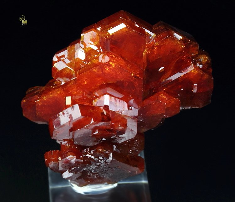 gemmy skeletal VANADINITE