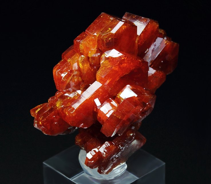 gemmy skeletal VANADINITE