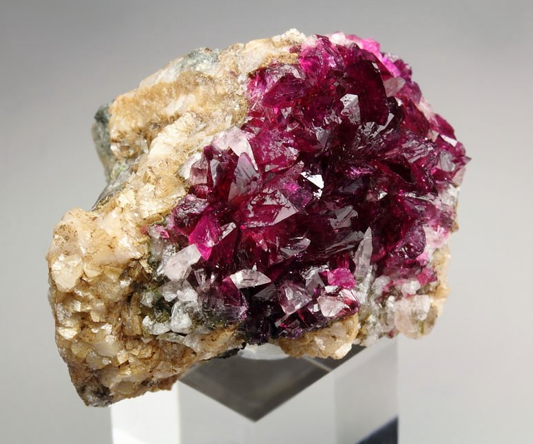 gemmy ROSELITE, DOLOMITE, HETEROGENITE, CALCITE