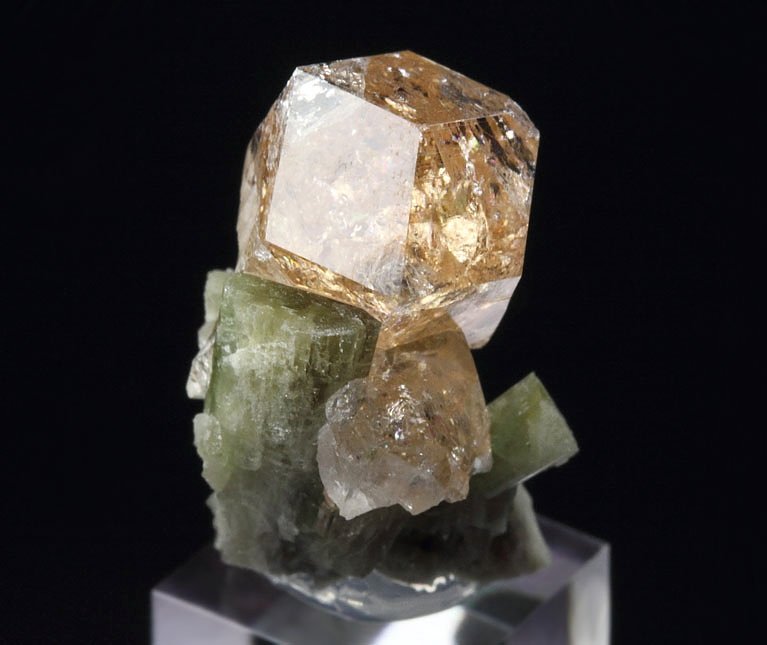 gem GARNET var. GROSSULAR, DIOPSIDE