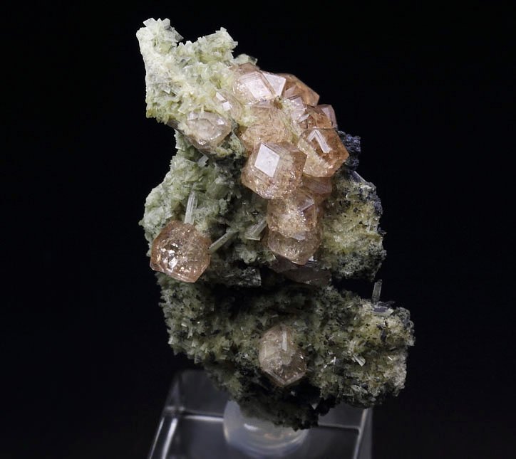 gem GARNET var. GROSSULAR, CLINOCHLORE, DIOPSIDE