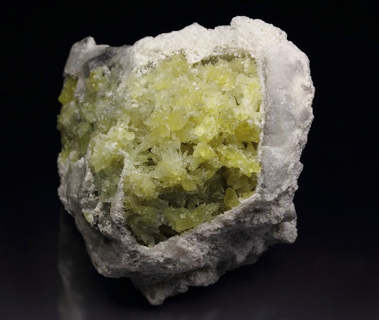 GONNARDITE epimorph after CALCITE, CALCITE