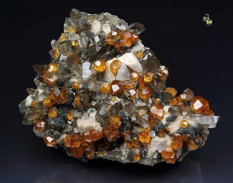 gem GARNET var. SPESSARTINE, QUARTZ var. SMOKY, MUSCOVITE