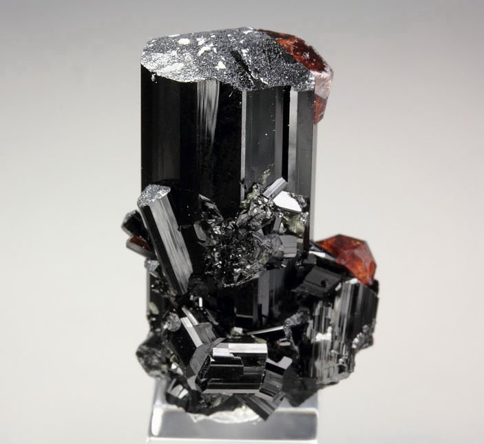 gem GARNET var. SPESSARTINE, TOURMALINE var. SCHORL